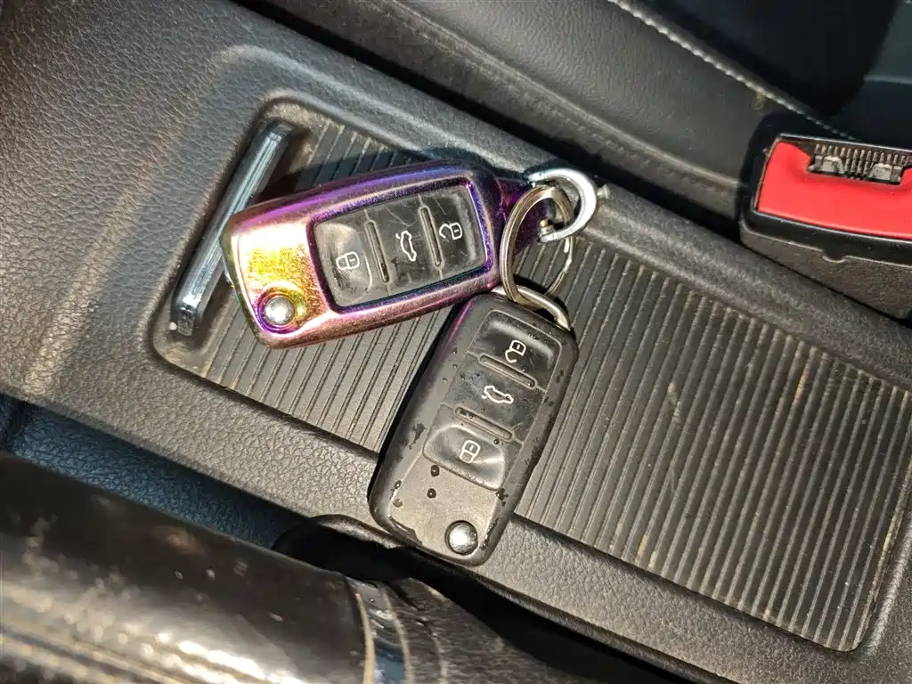 Volkswagen Sagitar 2018 1.6L Automatic Comfort фото 17