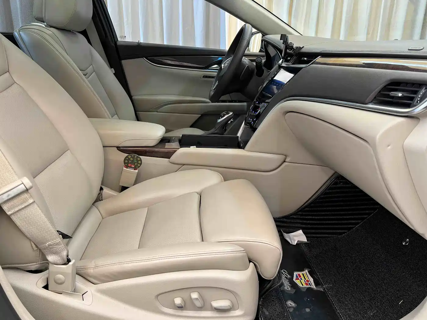Cadillac XTS 2014 36S Platinum Edition фото 20