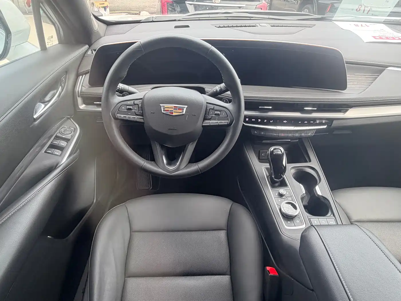 Cadillac XT4 2025 2024 28T 2WD Premium