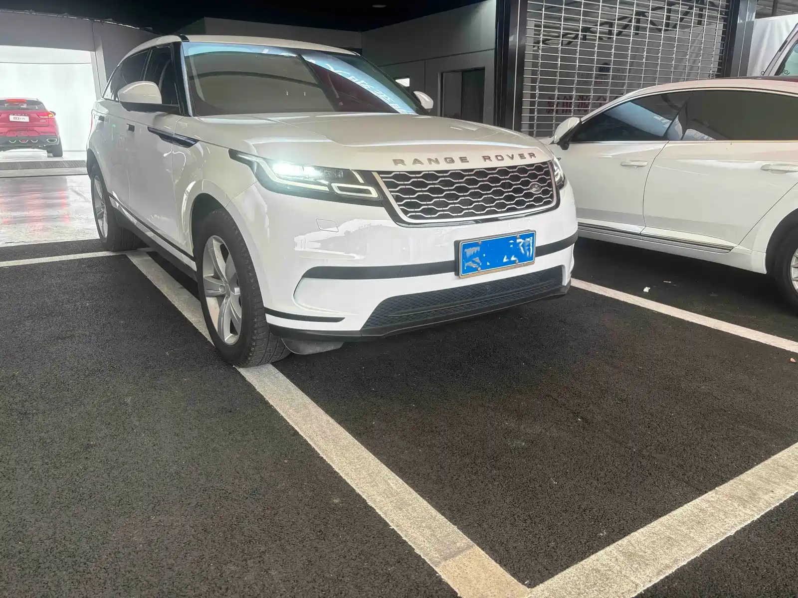 Фото 3 - Land Rover Range Rover Velar