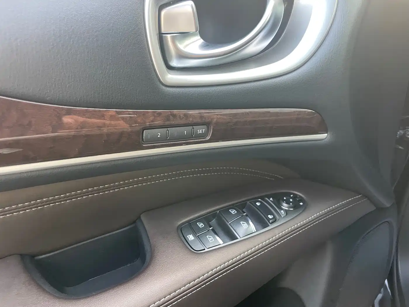 Infiniti QX60 (Import) 2019 2018 2.5 S/C Hybrid 2WD Excellence Edition China VI