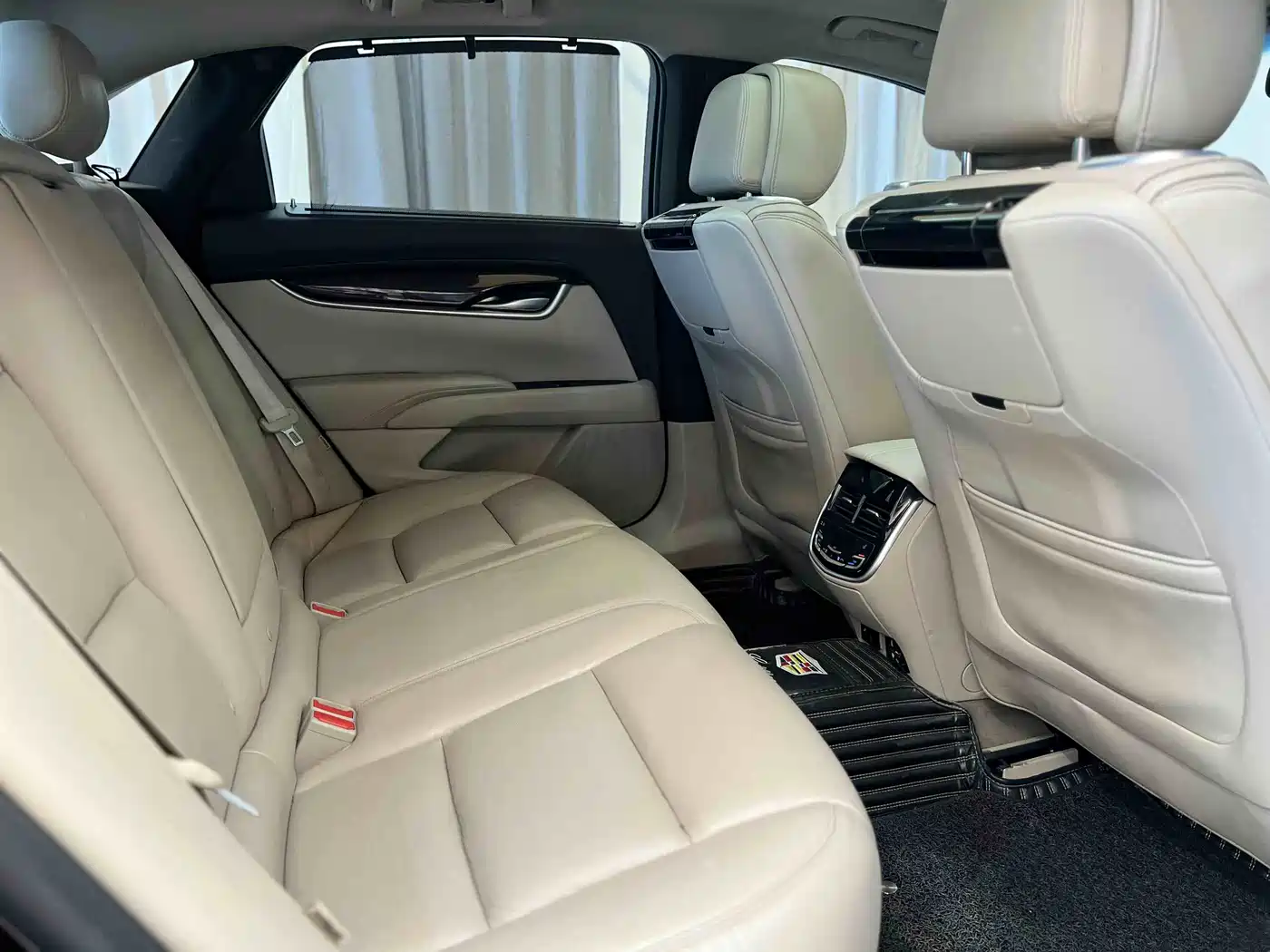 Cadillac XTS 2014 36S Platinum Edition фото 27