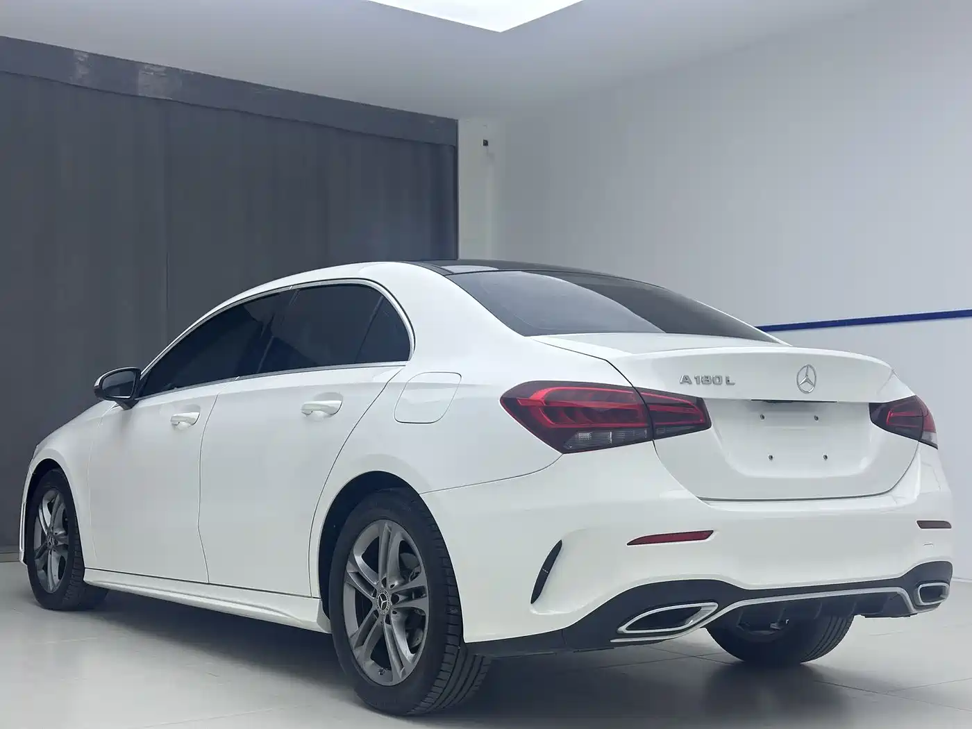 Mercedes-Benz A-Class 2022 A 180 L Sport Sedan фото 4