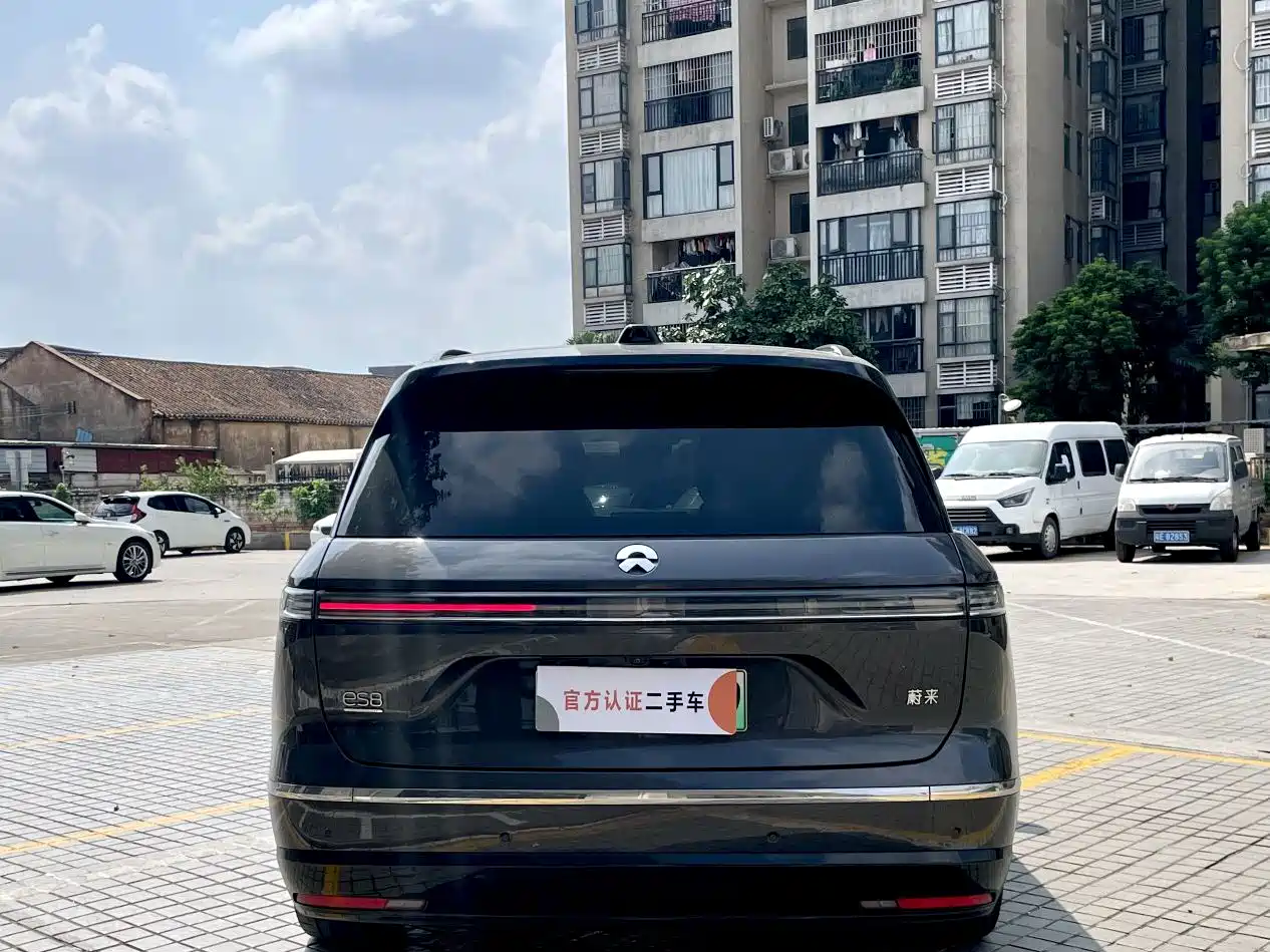 2026 NIO ES8