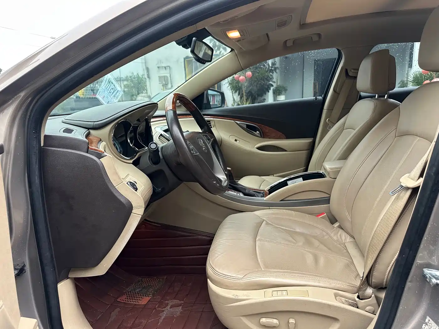 Buick LaCrosse 2010 2.4L Luxury фото 10
