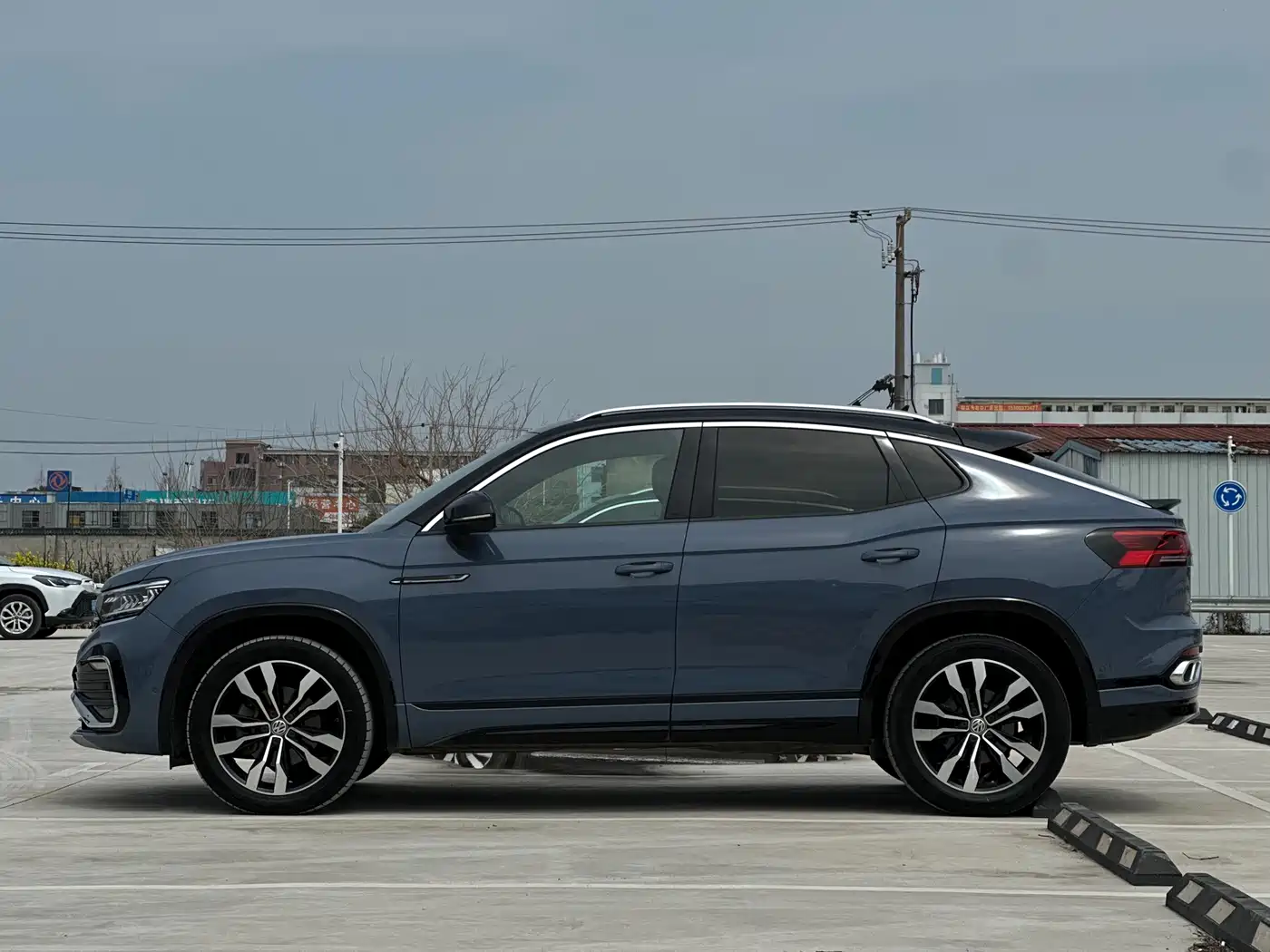 Volkswagen Tayron X 2020 380TSI 4WD Premium Smart Connect фото 4