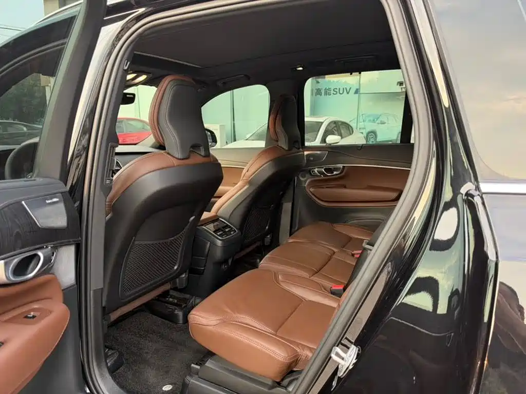 Photo 6 - Volvo XC90
