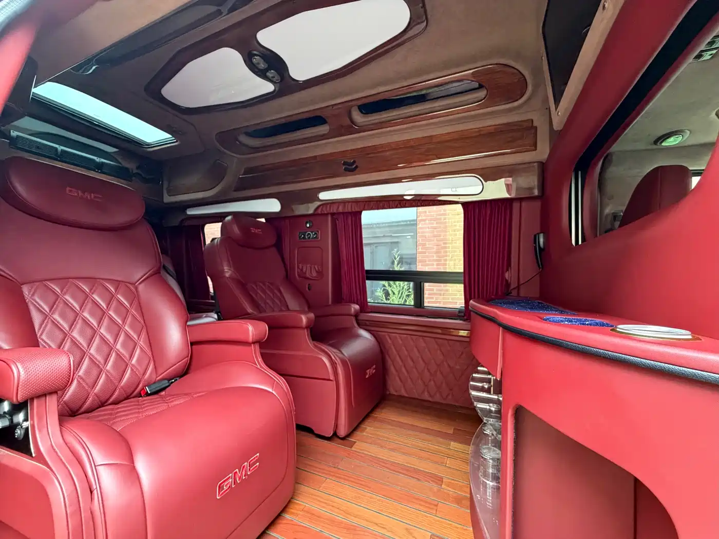 GMC Savana 2010 2011 Model 6.0L Business Star 7-seater