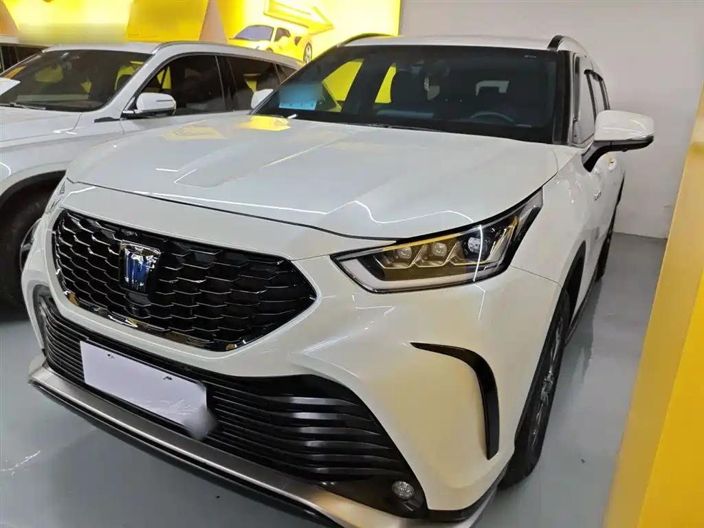Toyota Crown Kluger 2023 2.5L HEV AWD Elite Edition фото 2