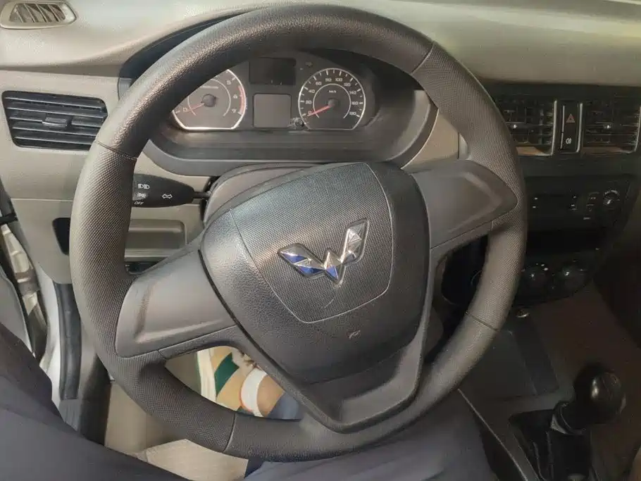 Wuling Motors Wuling Rongguang V 2019 2018 1.2L Utility
