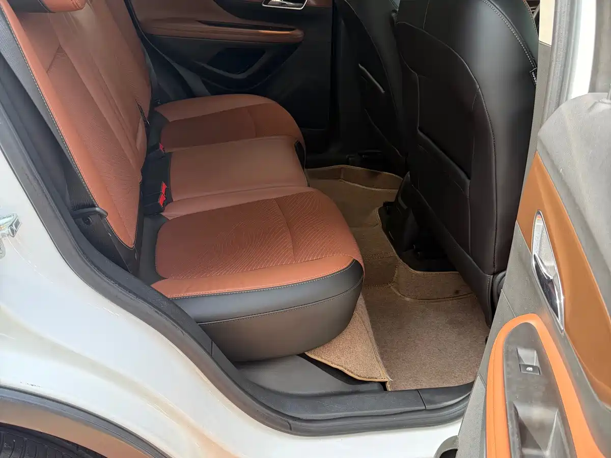 Фото 10 - Buick Encore