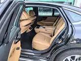 Фото 12 - Lexus LS