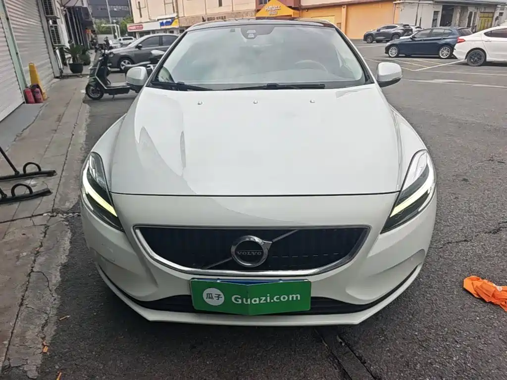 Volvo V40 2018 2017 T3 Inscription