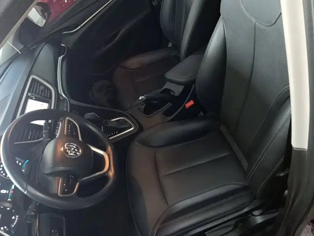 Фото 15 - Buick Excelle