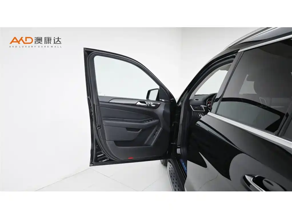 Фото 11 - Mercedes-Benz GLS