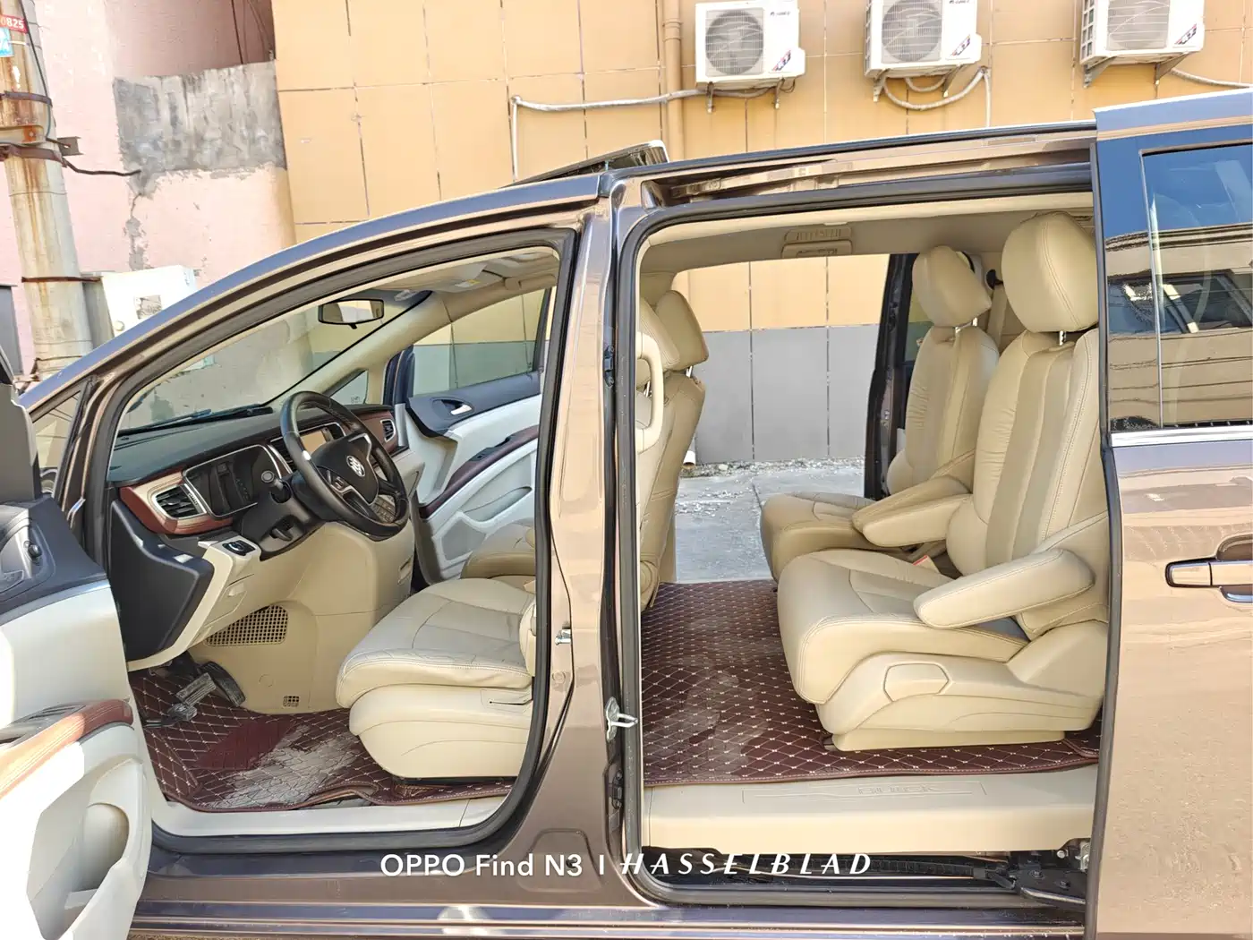 Buick GL8 2015 2.4L Luxury Business Exclusive Edition фото 15