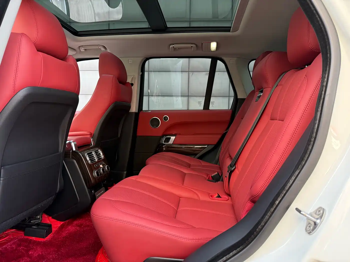 Land Rover Range Rover 2015 3.0 TDV6 Vogue фото 11