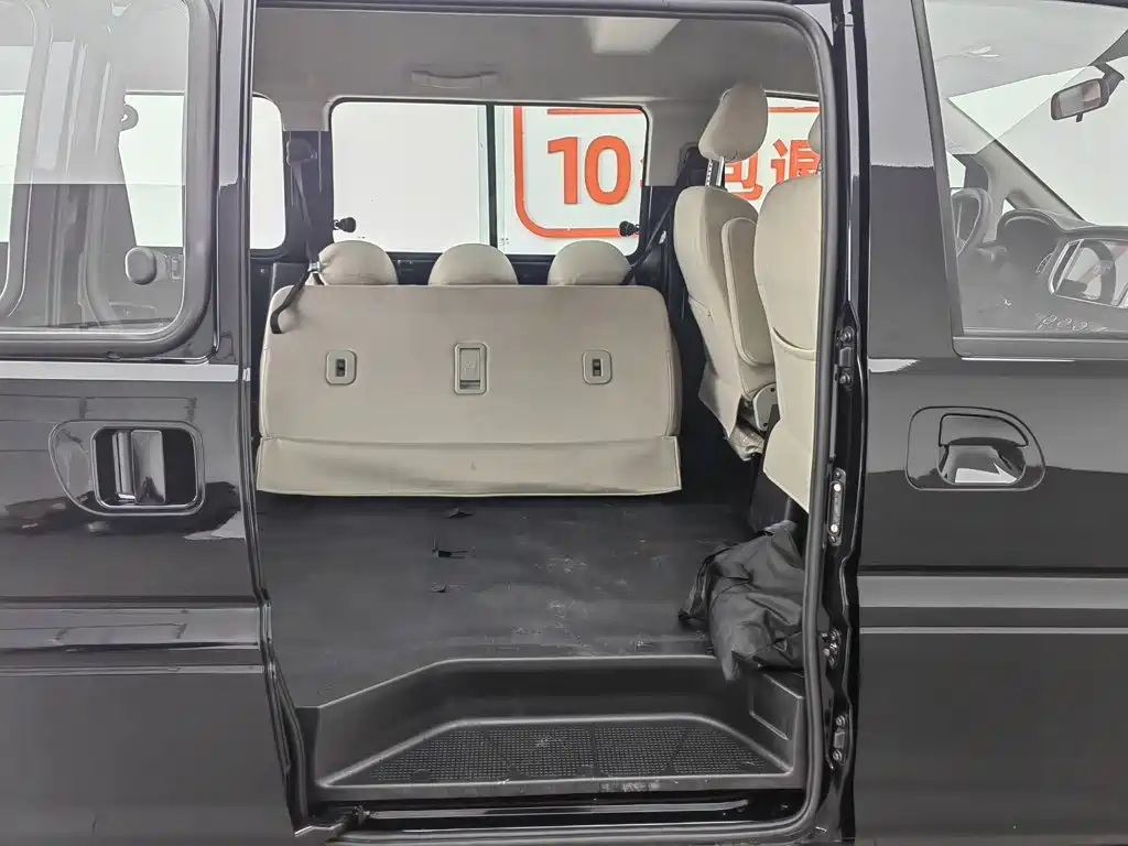 Dongfeng Fengxing Lingzhi 2025 2025 M5 1.6L Long Wheelbase Basic 5-seater