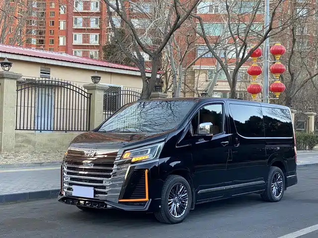 Toyota HIACE 3.5L, автомат