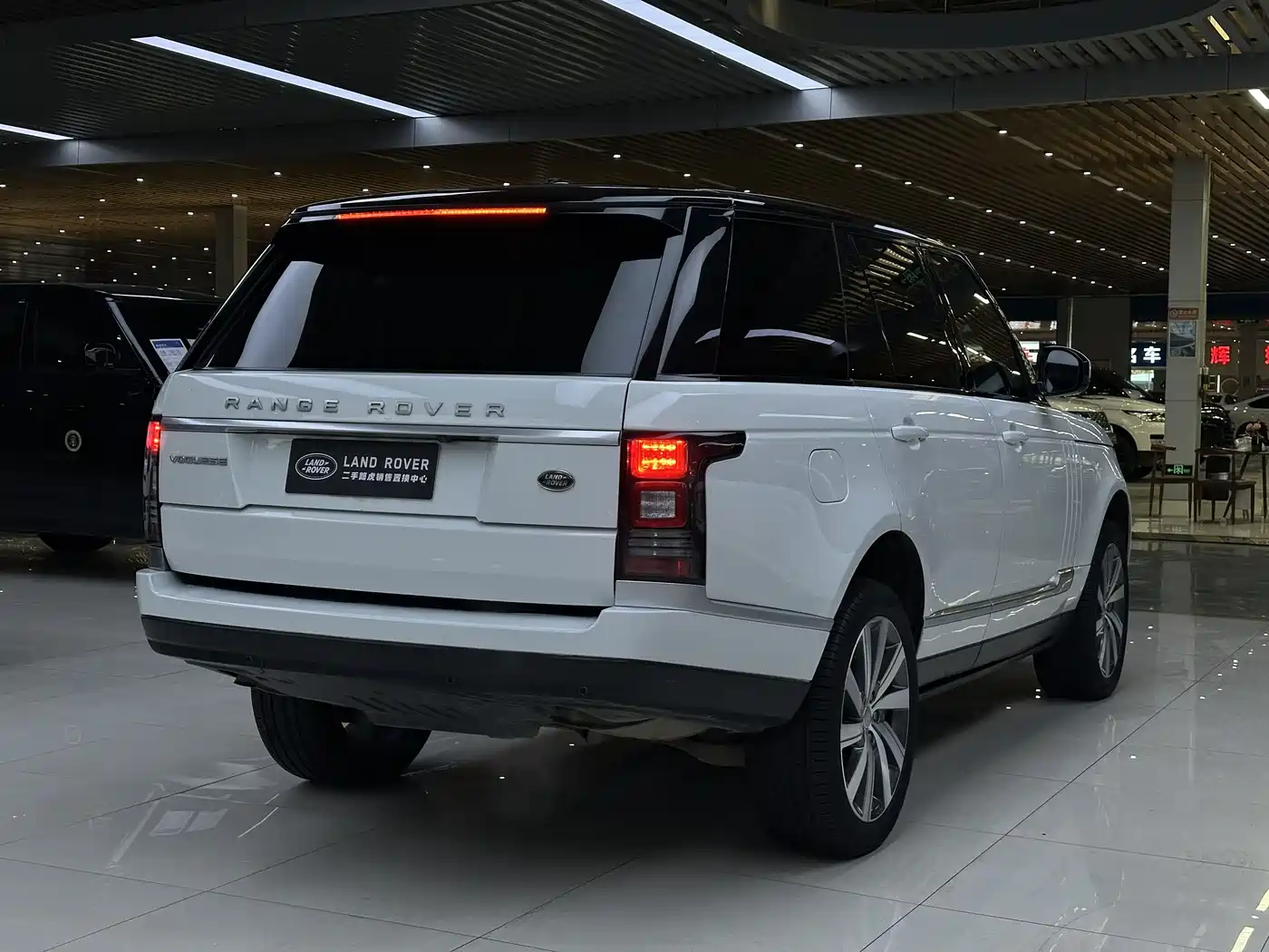 Land Rover Range Rover 2014 3.0 SC V6 Vogue фото 6
