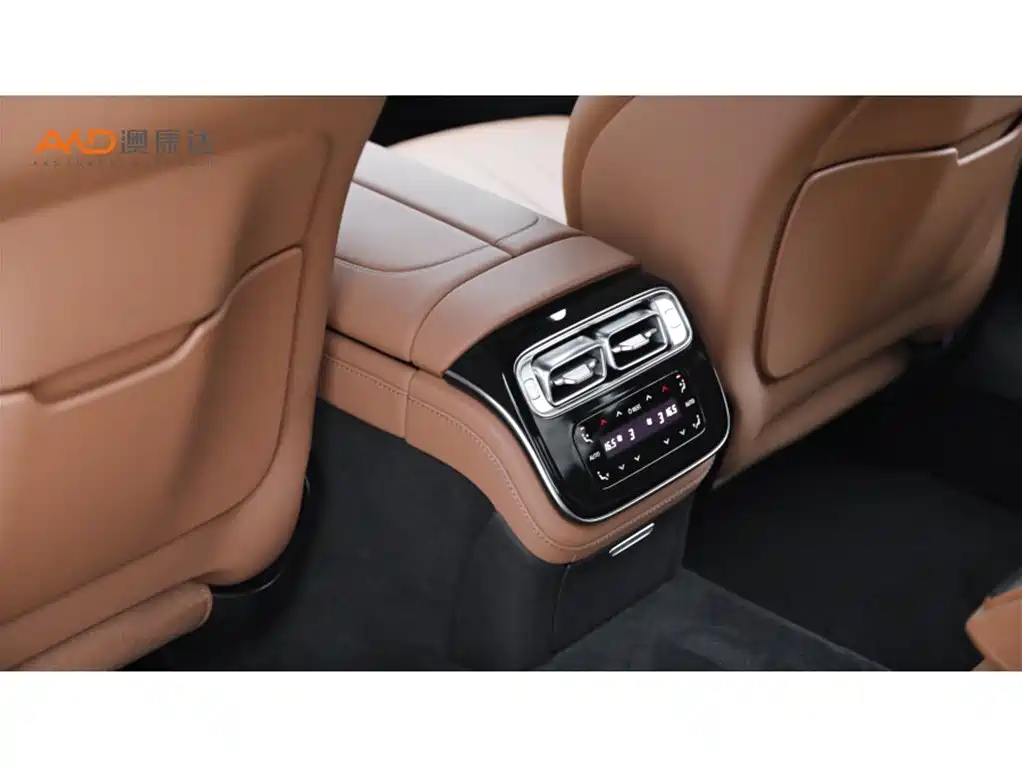 Фото 9 - Mercedes-Benz S-Class