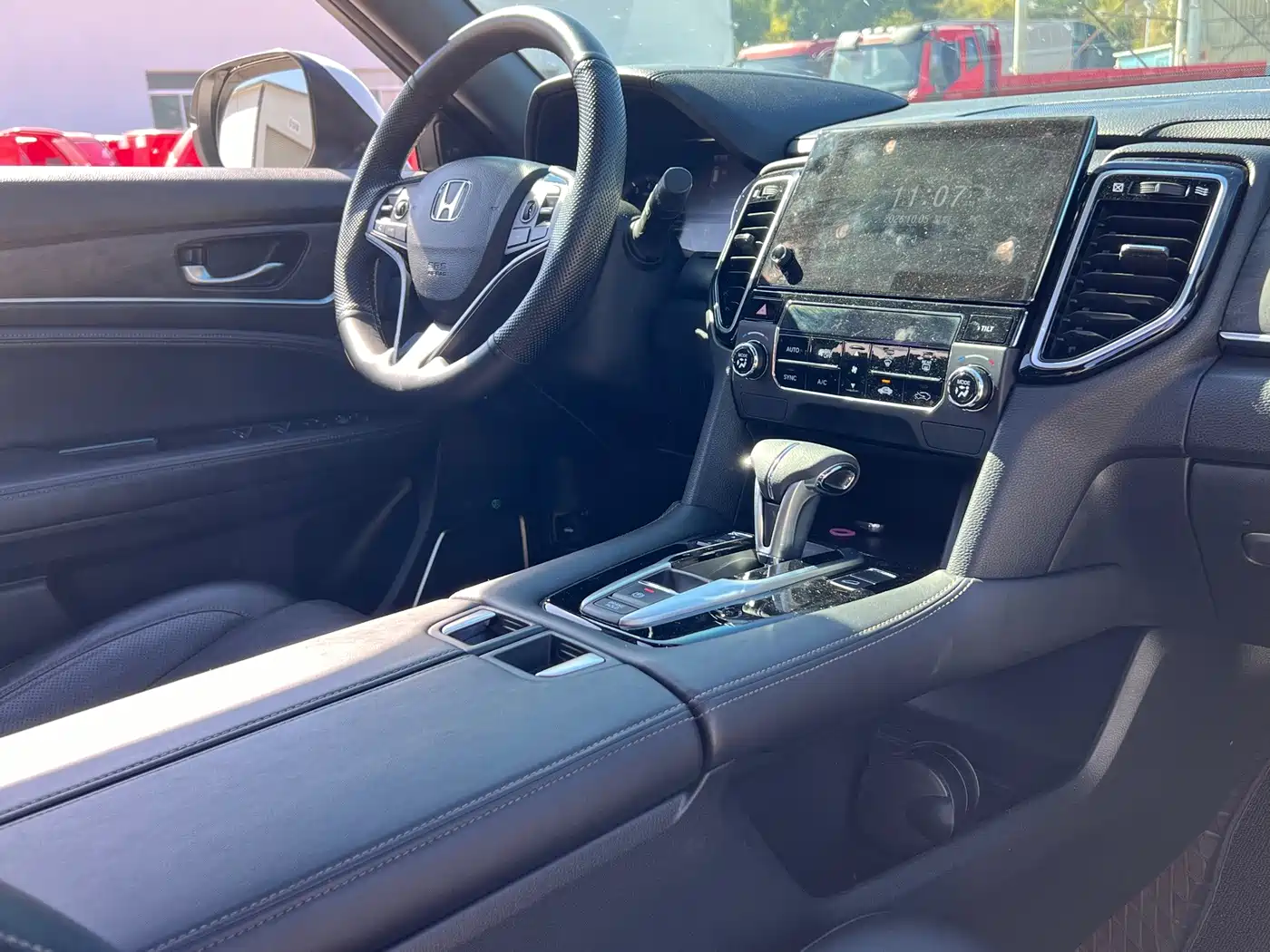 Фото 14 - Honda UR-V