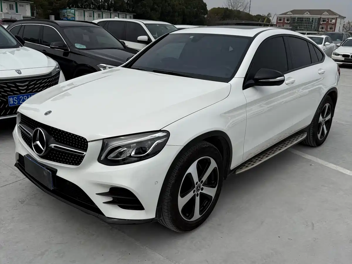 Mercedes-Benz GLC Coupe 2019 GLC 200 4MATIC Coupe SUV
