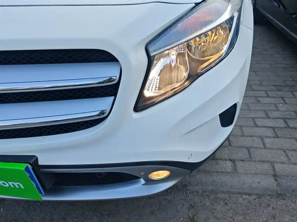 Mercedes-Benz GLA 2016 GLA 200 Dynamic фото 24