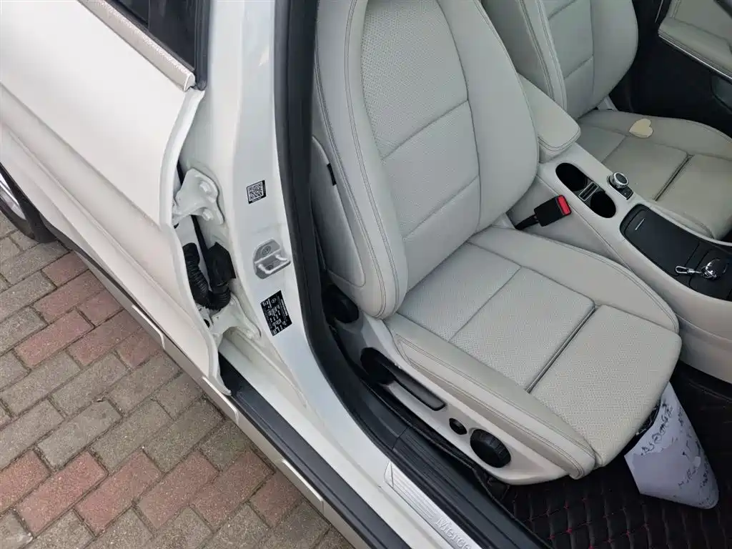 Mercedes-Benz GLA 2016 GLA 200 Dynamic фото 25