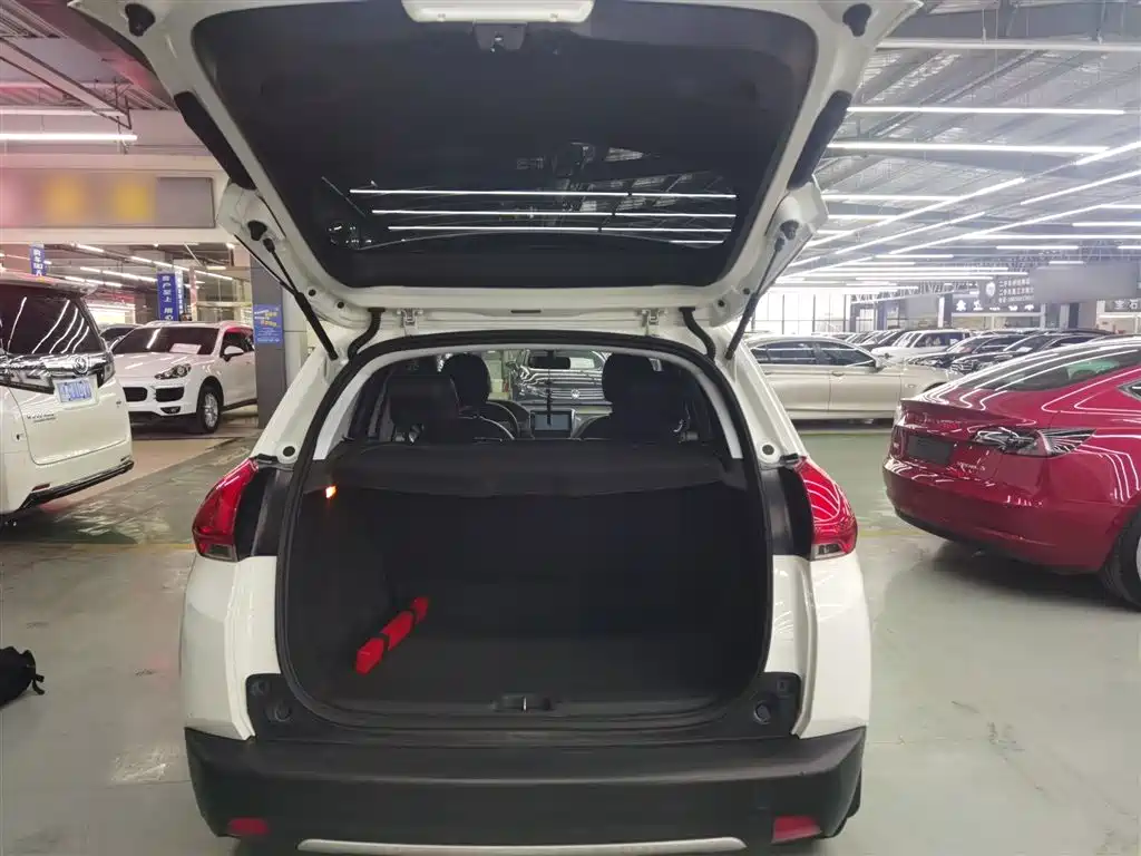Peugeot 2008 2014 1.6L Automatic Trend Edition фото 19
