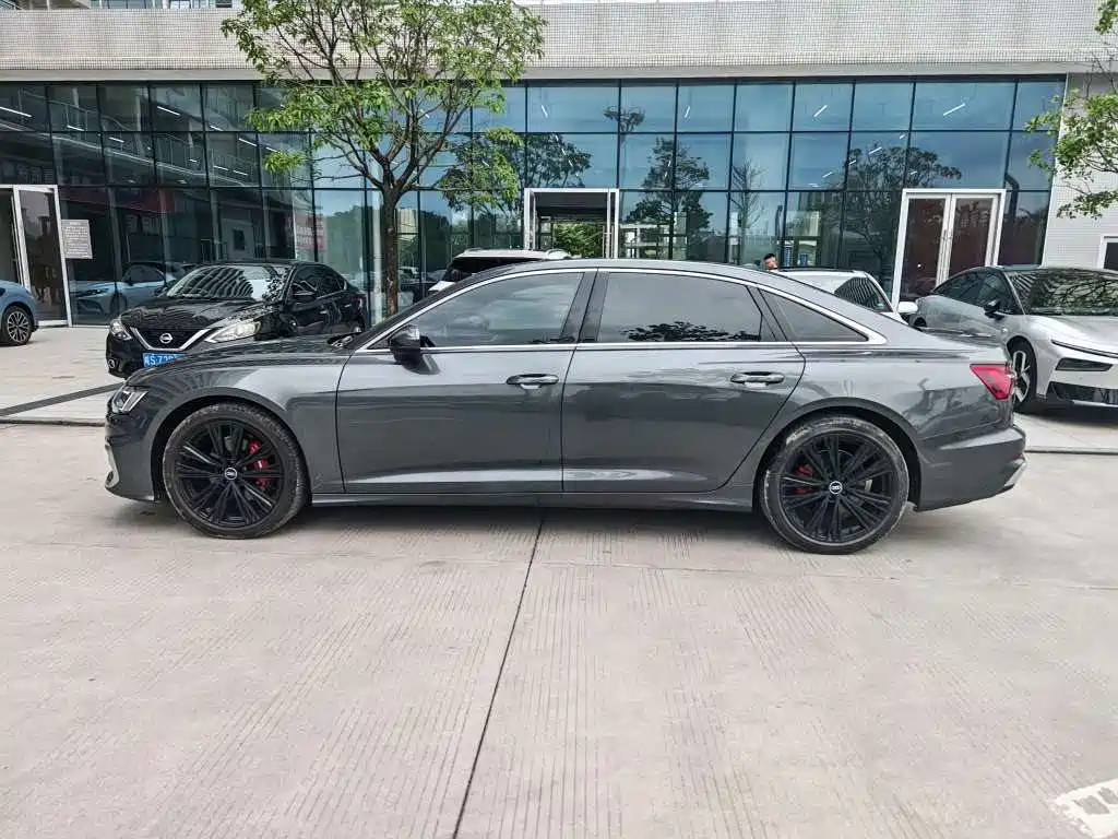 Photo 3 - Audi A6L