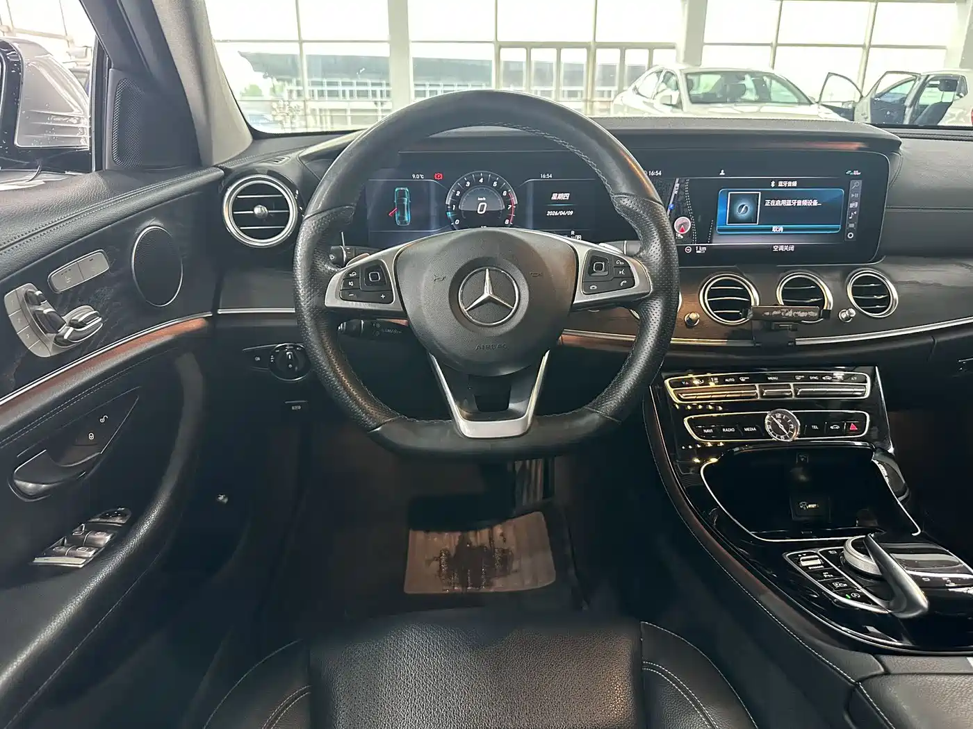 Mercedes-Benz E-Class 2016 E 300 L Sport Fashion Type фото 15