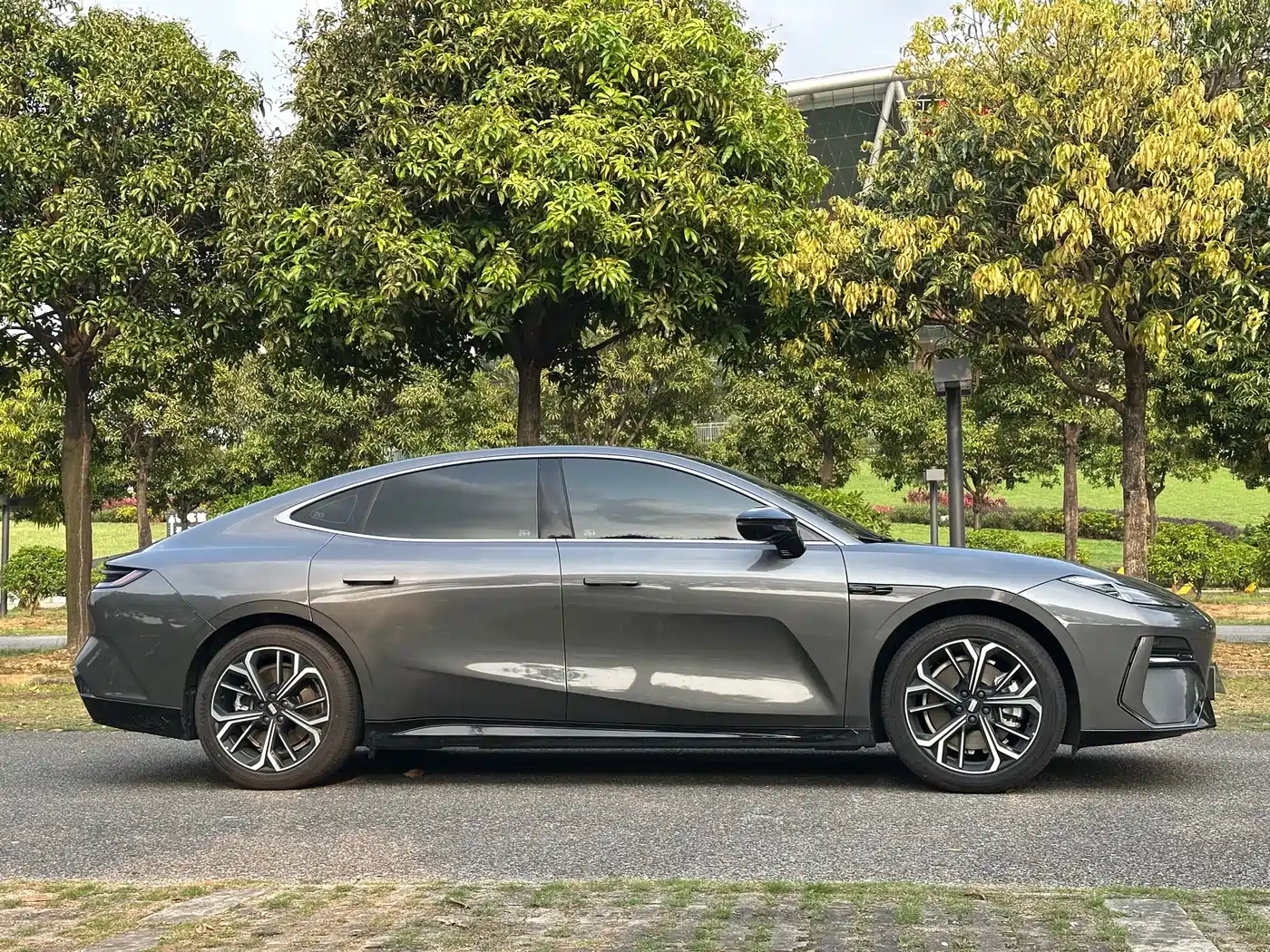 GEELY GALAXY GALAXY E8