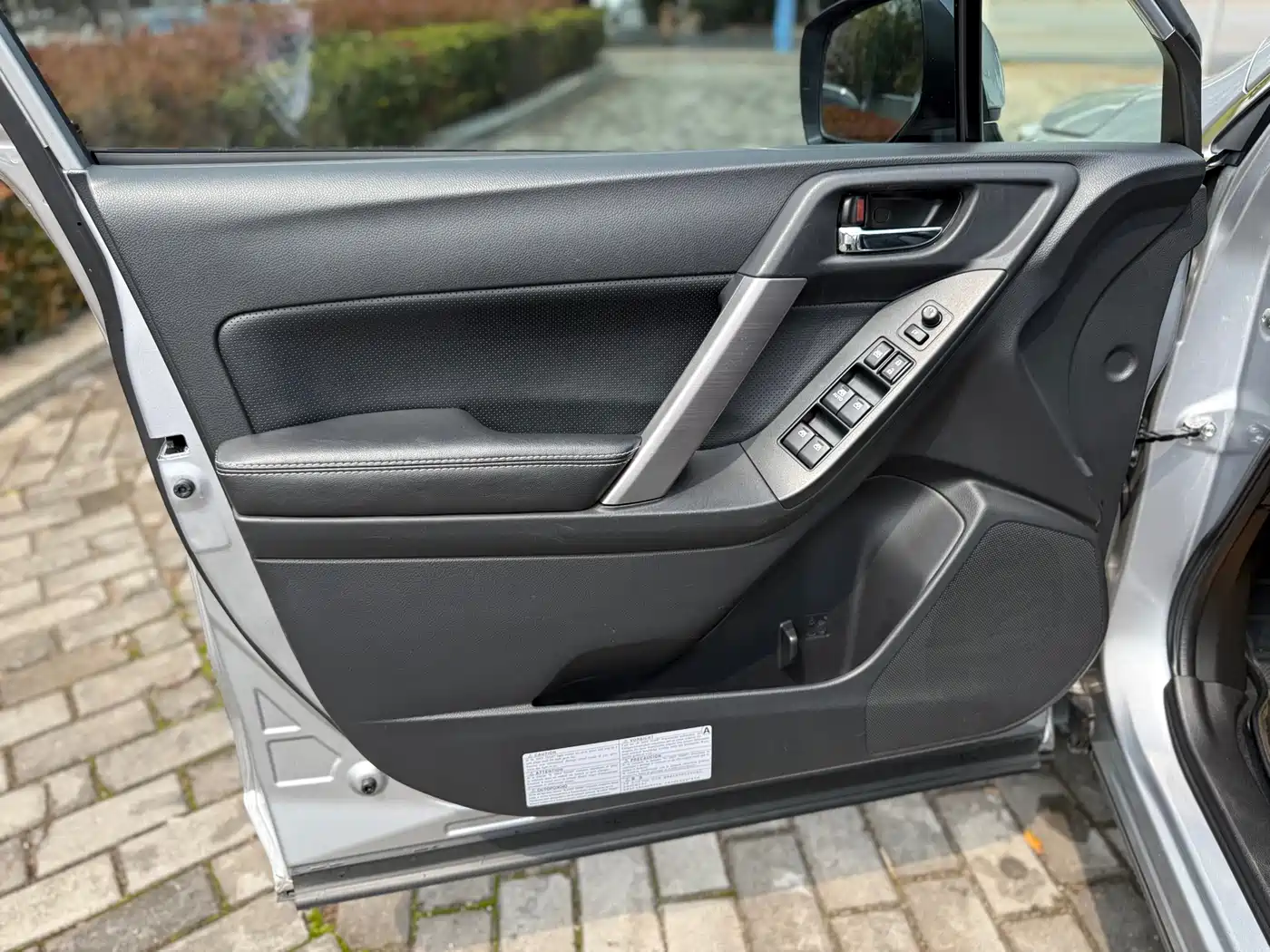 Subaru Forester 2015 2.0i Special Commemorative Edition фото 14