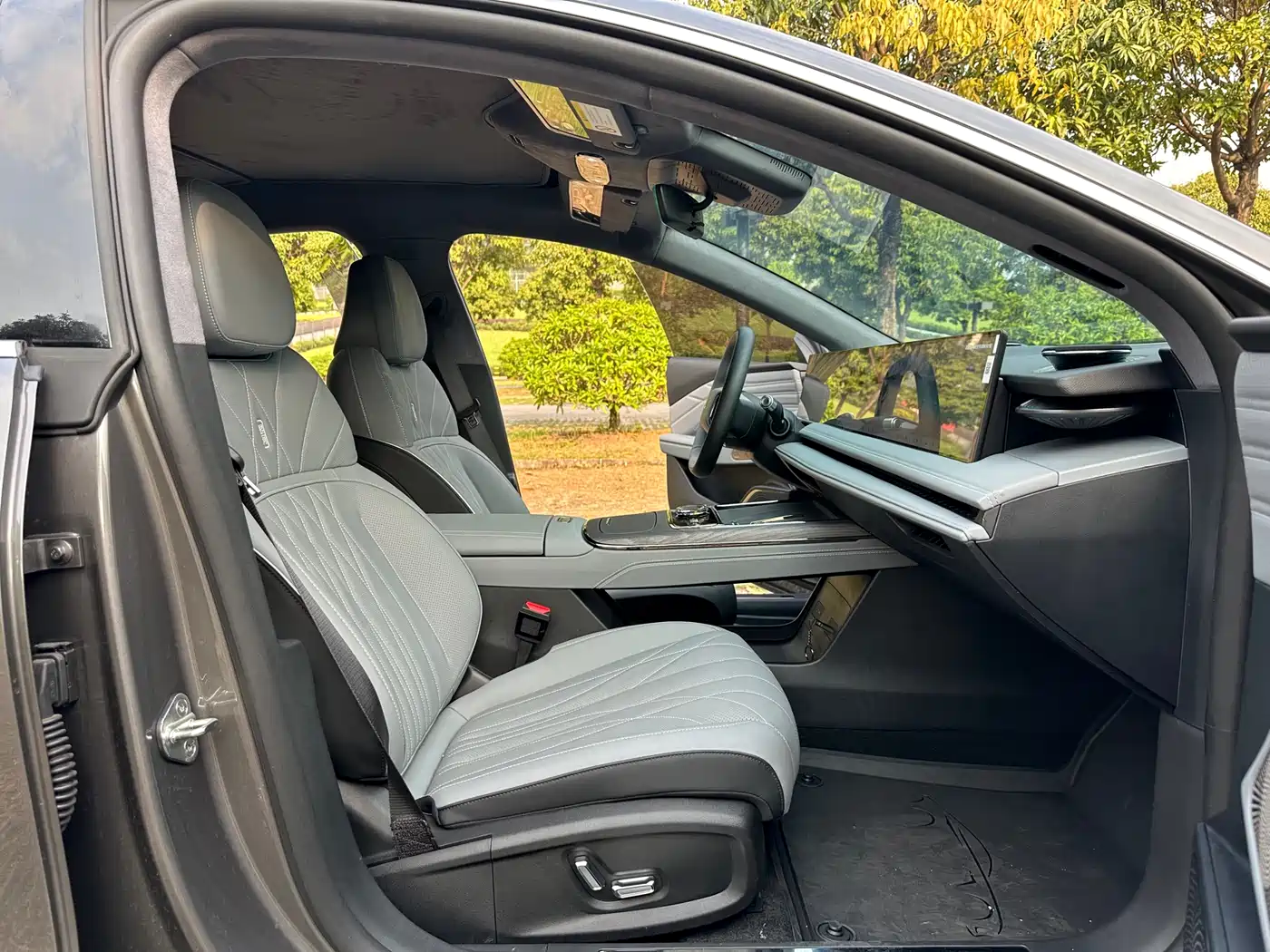 GEELY GALAXY GALAXY E8