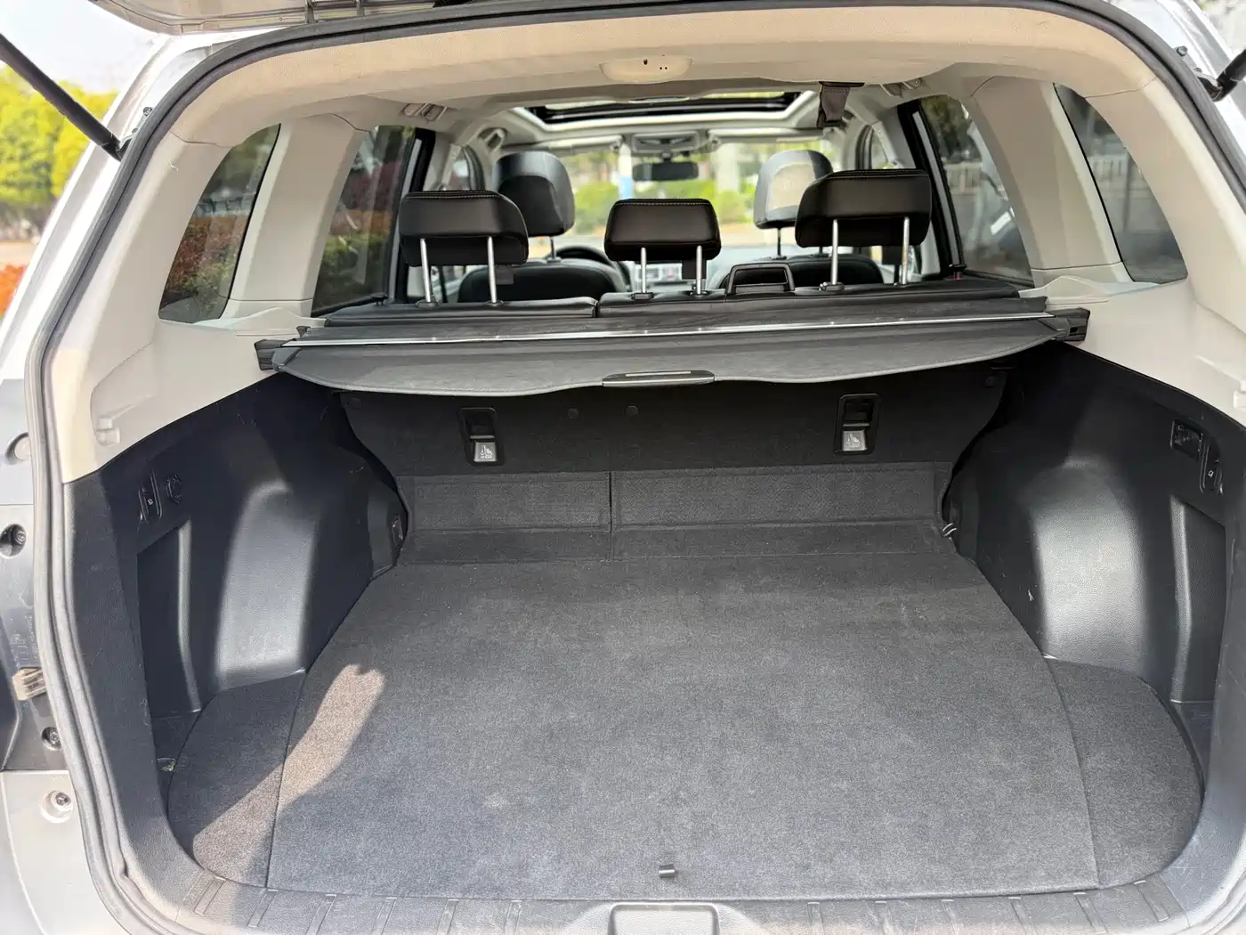 Subaru Forester 2015 2.0i Special Commemorative Edition фото 12