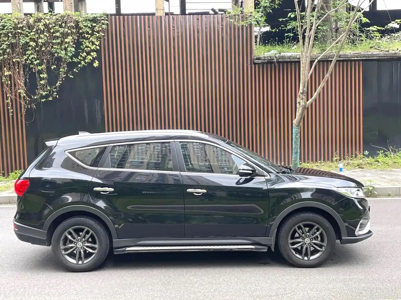 Dongfeng Fengguang Fengguang 580 2020 2020 1.5T CVT Luxury