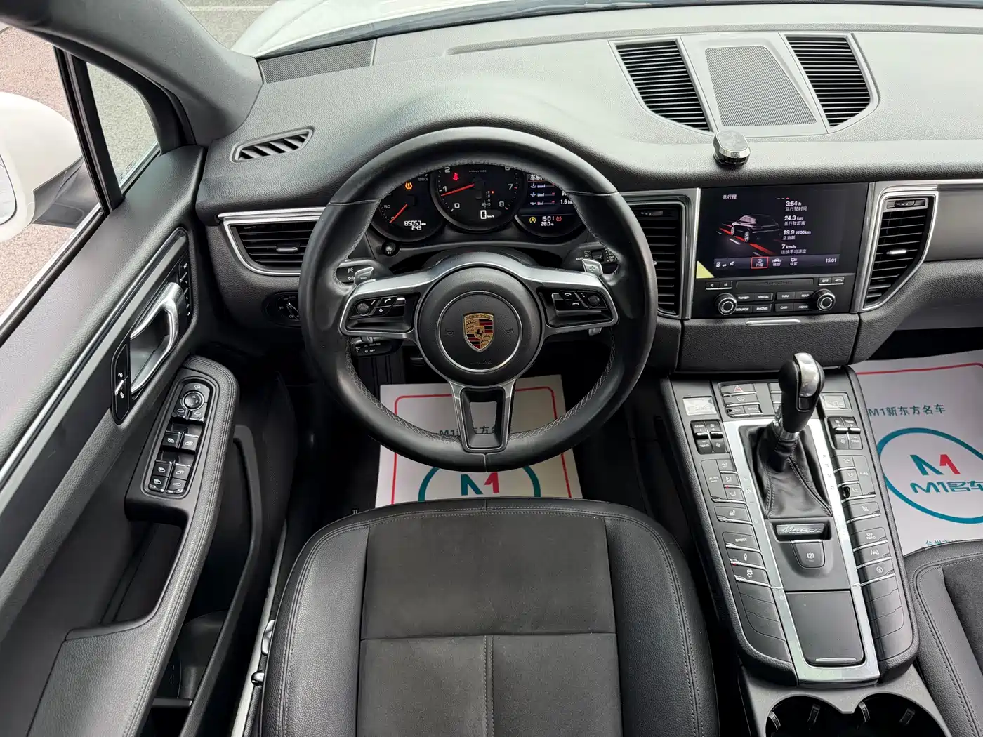 Фото 11 - Porsche Macan