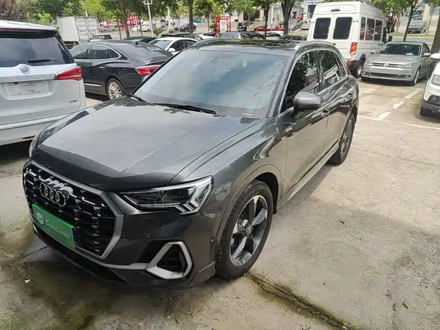 Audi Q3 2021