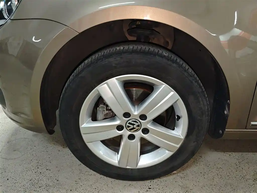 Volkswagen Touran 2015 1.4T DSG Comfort Edition 5-seater фото 24
