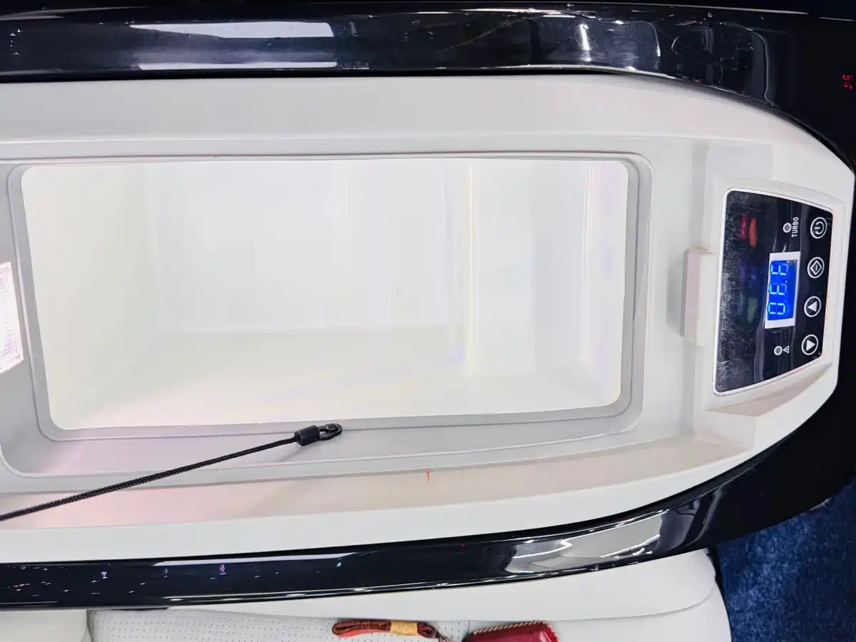 Photo 17 - Toyota Sienna