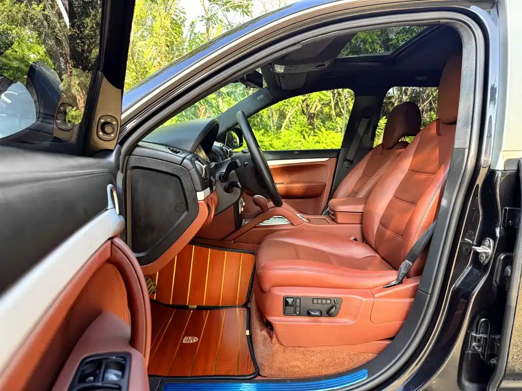 Фото 8 - Porsche Cayenne