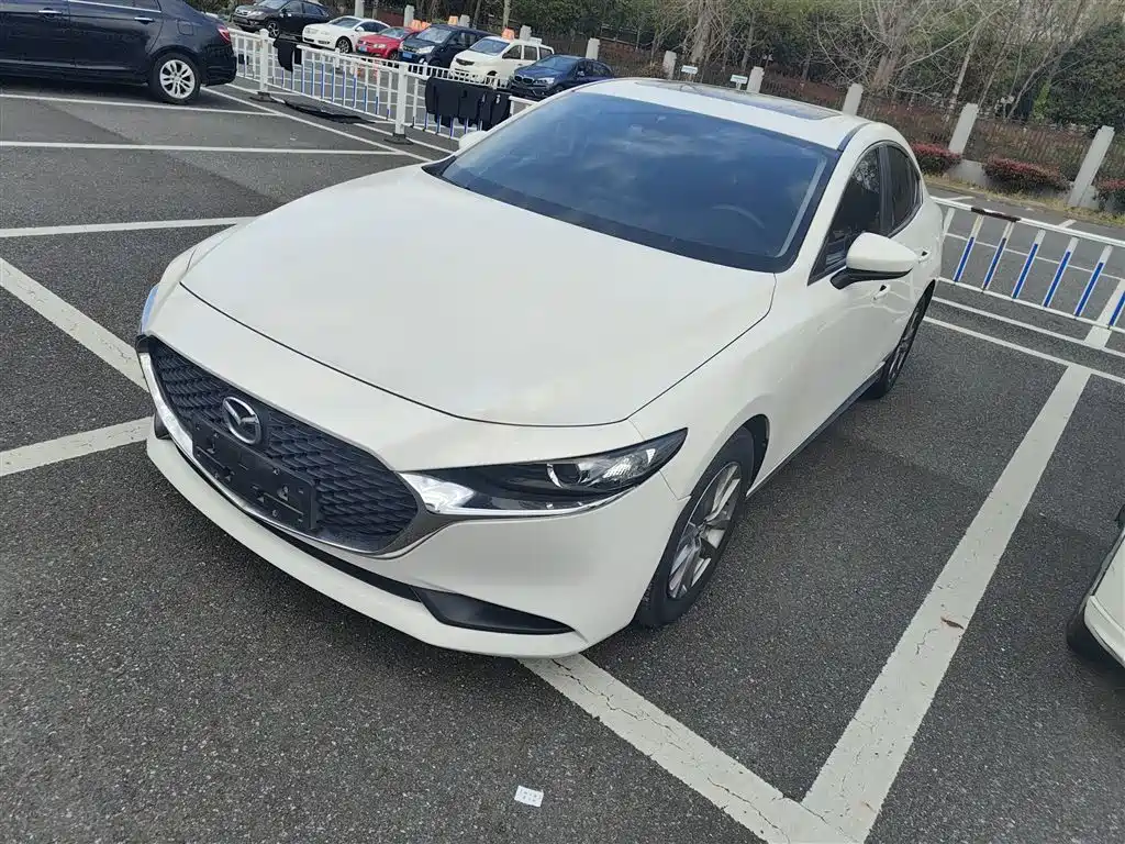 Mazda 3 Axela 2020 1.5L Automatic Sunroof Edition