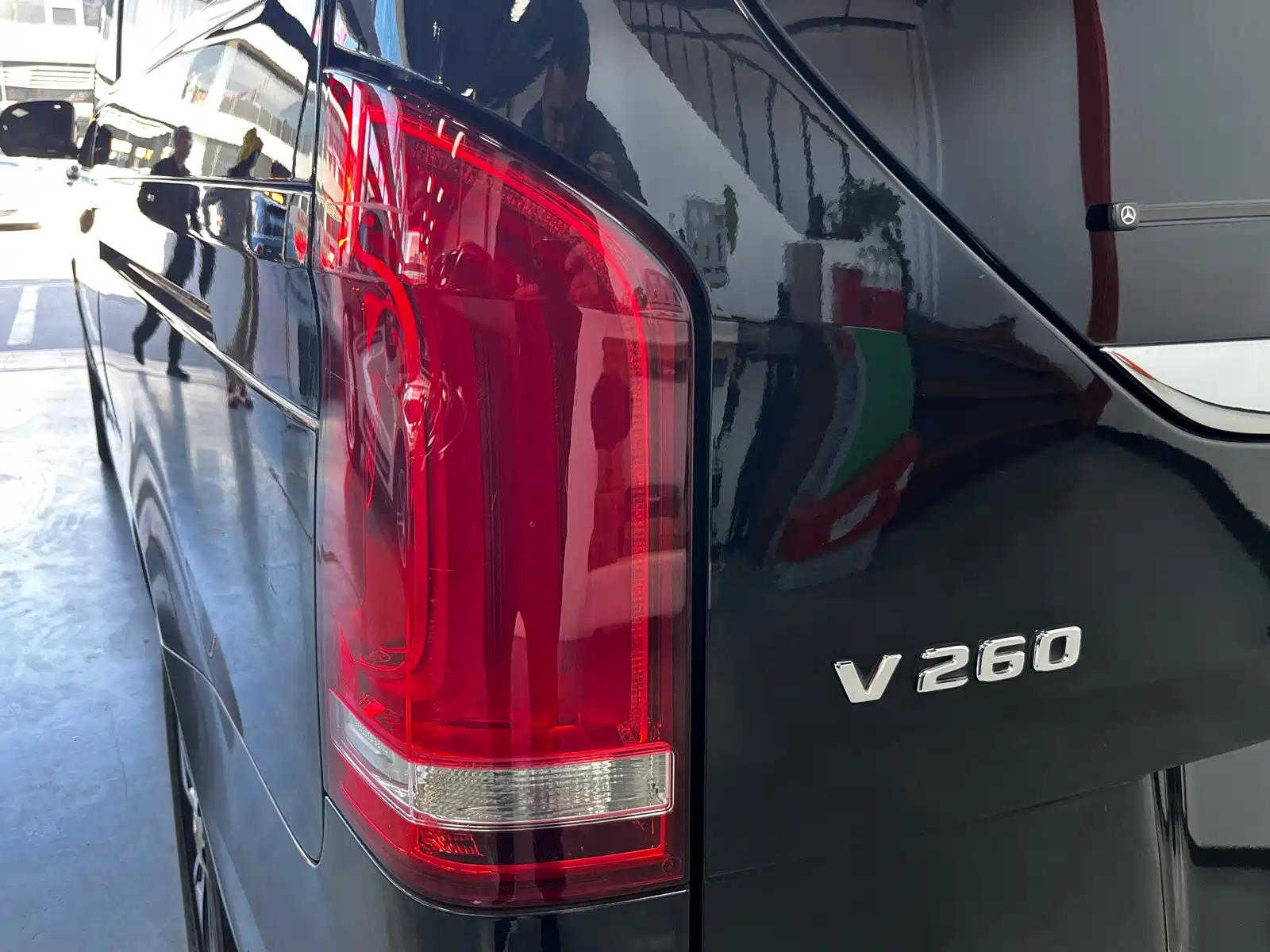 Фото 19 - Mercedes-Benz V-Class