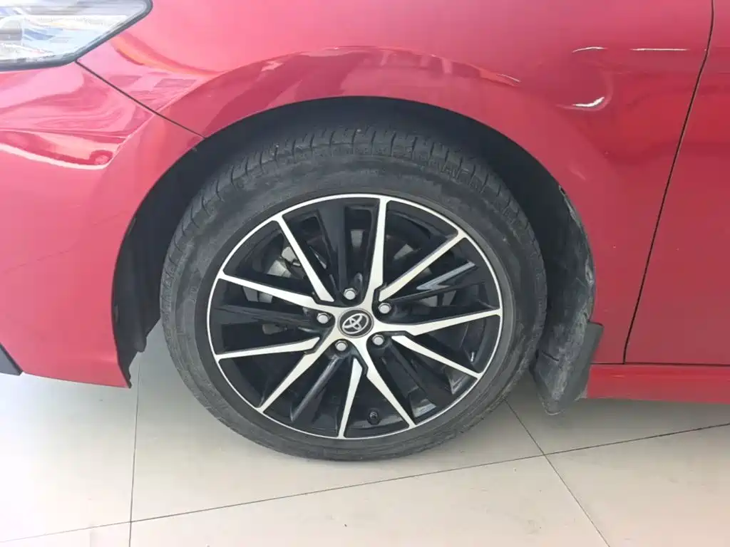 Photo 25 - Toyota Camry