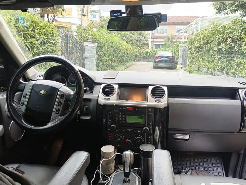صورة 12 - Land Rover Discovery