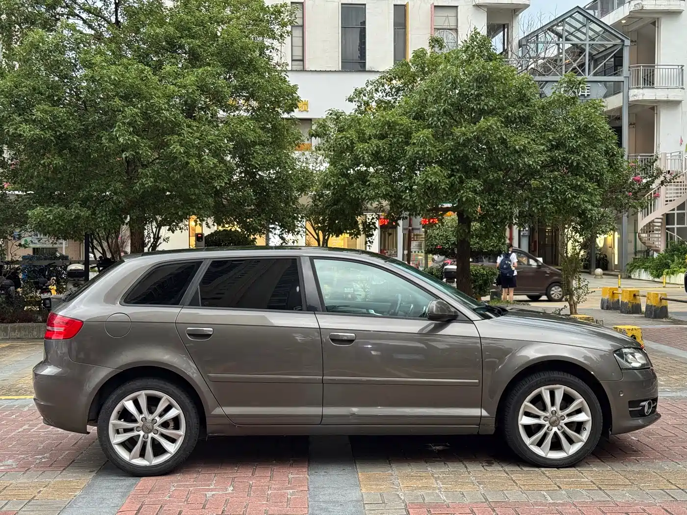 Audi A3 (Import) 2011 2010 Sportback 1.8T Luxury Model