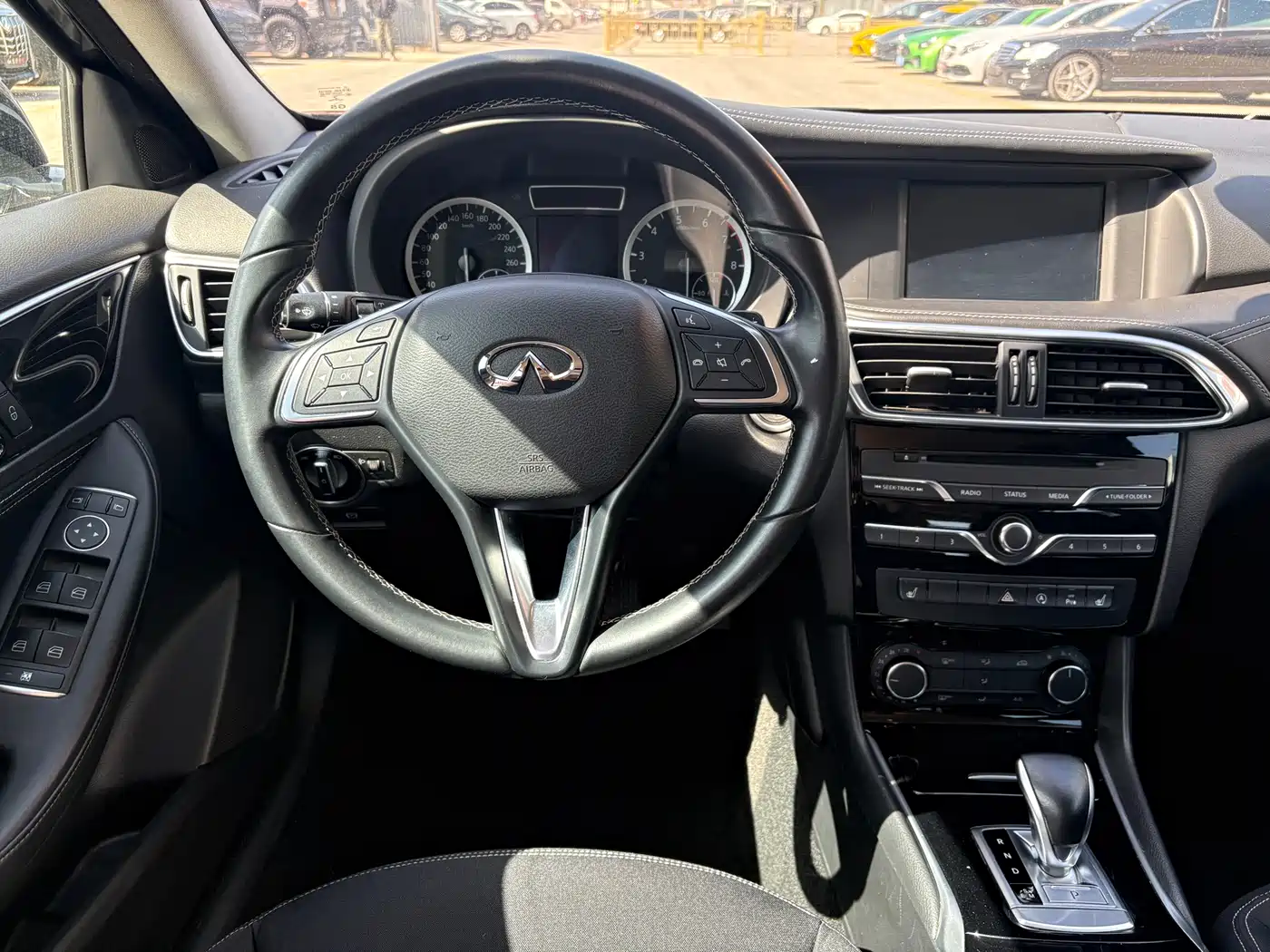 Infiniti QX30 2017 2017 1.6T 2WD Fashion Edition