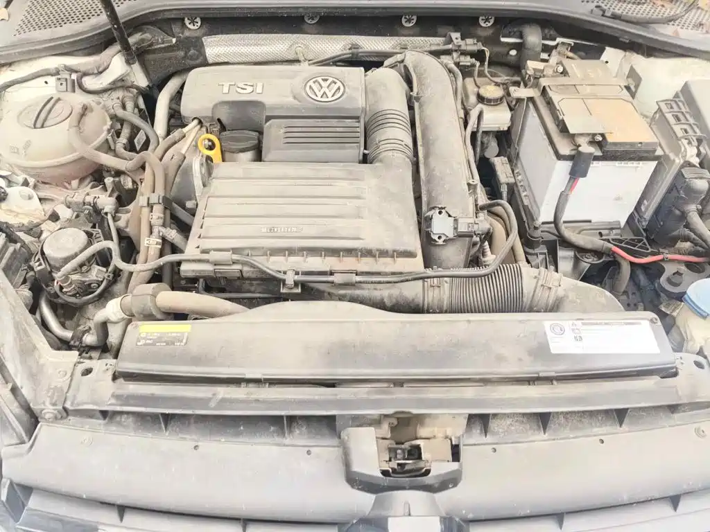 Photo 3 - Volkswagen Golf