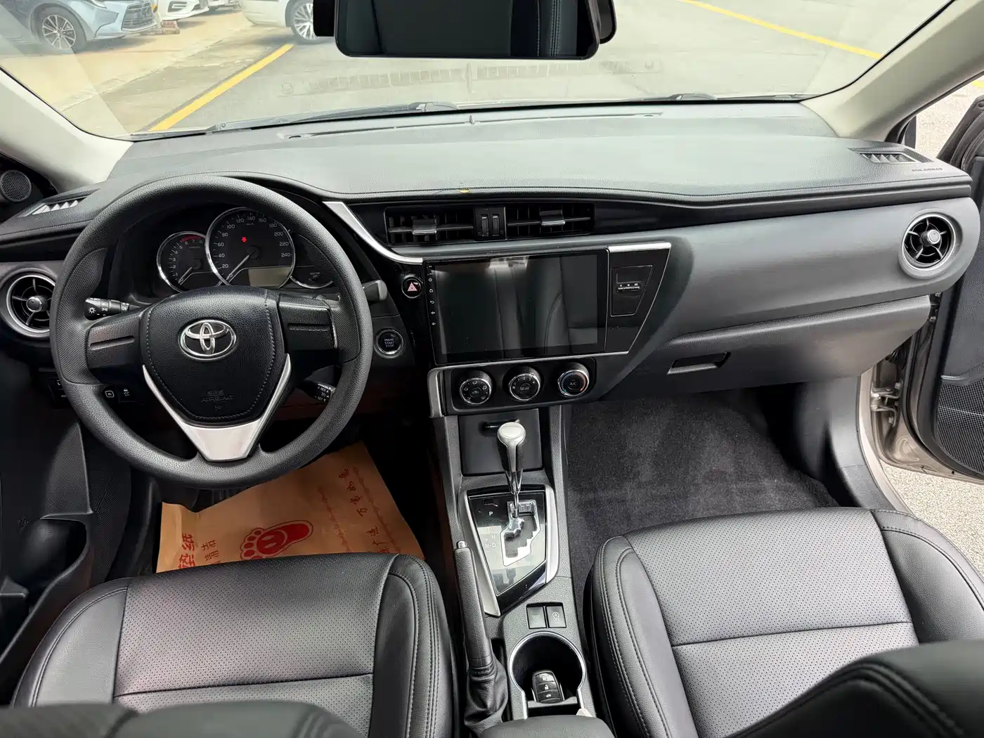 Фото 25 - Toyota Corolla